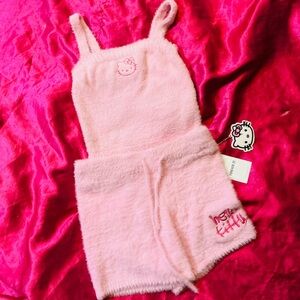 Hello Kitty Fuzzy Set 💕